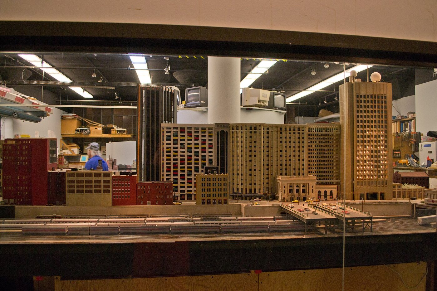 Passenger station and city scene on the TMRC 'Tech Nickel Plate Railroad' layout at MIT, with an HO model of the Green Building. Photo: Josh Graciano, CC BY-SA 2.0.